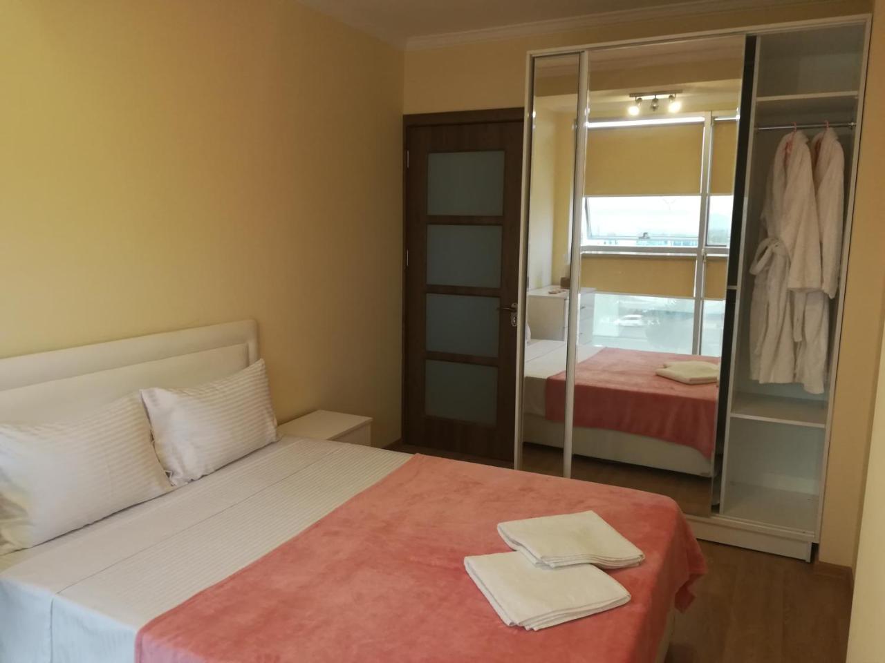 Ferienwohnung Alexander III Tbilisi Exterior foto